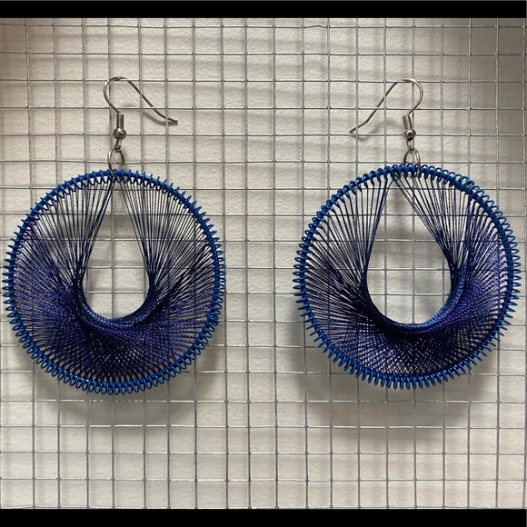 Metal and string blue earrings - Picture 1 of 3